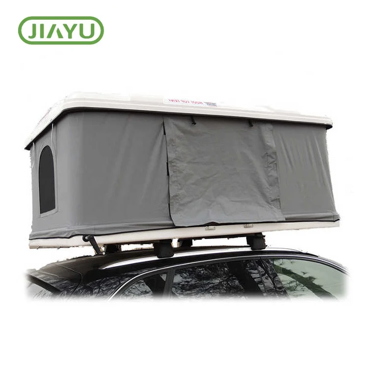 Campando unha tenda de tellado de vehículos suaves